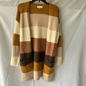 Multi-colored long cardigan with pockets